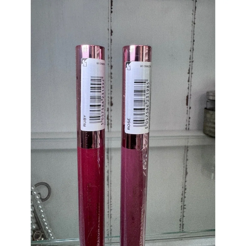 Makeup Revolution Velvet Kiss Lip Crayon 2pc Set Ruby & Rose Velvet Matte Finish